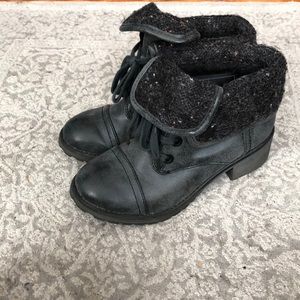 Grey leather and wool booties